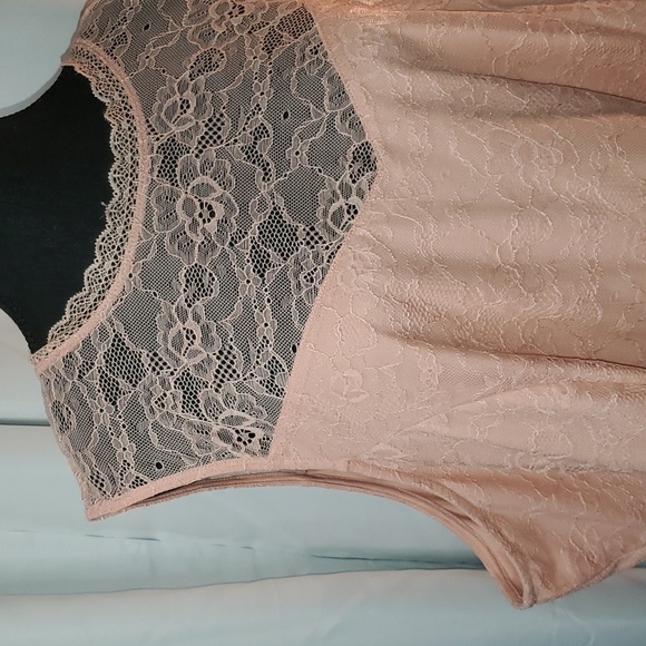 Torrid lace blouse - Picture 2 of 4